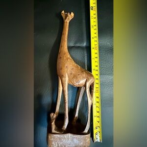 Giraffe wooden decor